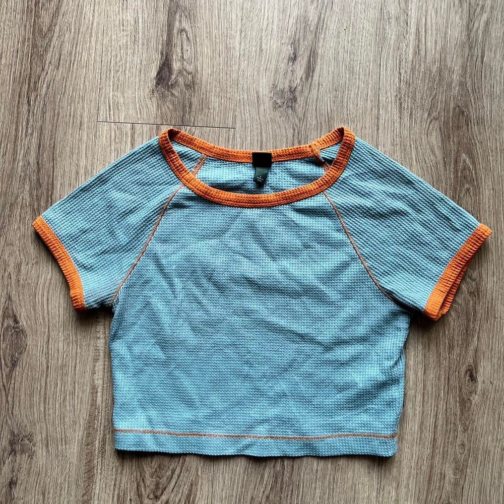 Wild Fable Women's blue and orange crop top Size Small